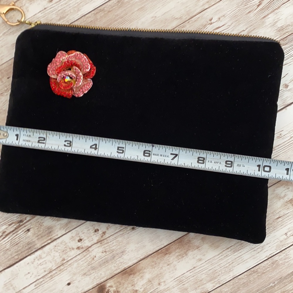 Velvet clutch 🌺 - Picture 5 of 7